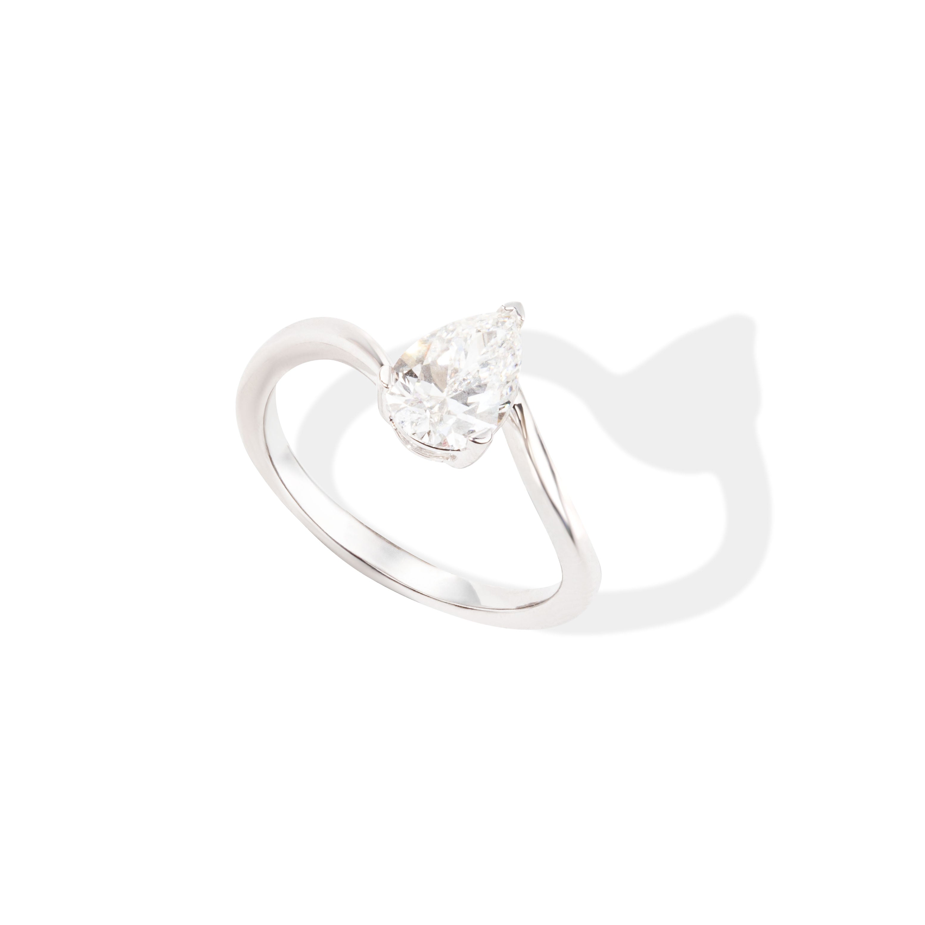 Amour Solitaire Ring